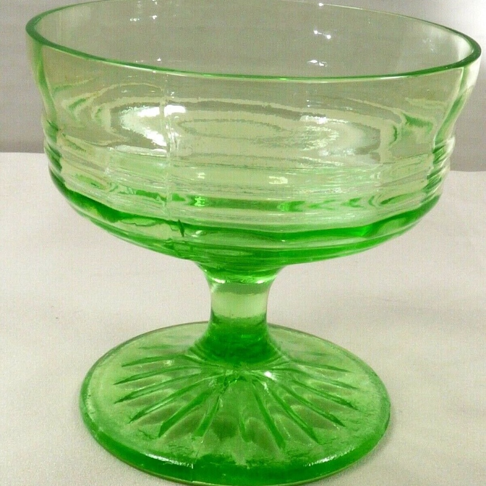 Vintage, Green Uranium Vaseline ( tested for glow as pictured) Depression Glass